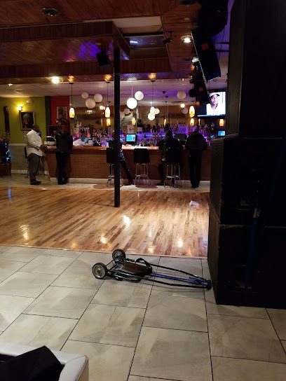 LabadI Restaurant & Lounge (CORMIER)