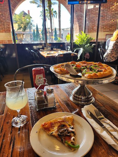 Cucina Pizza & Bar