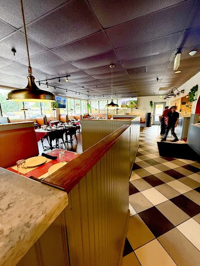 Spice Hub & Fox Point pizzeria